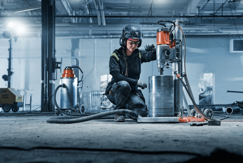 Представляем Husqvarna DM 400 и DM 430 - самые надежные бурильные машины Husqvarna