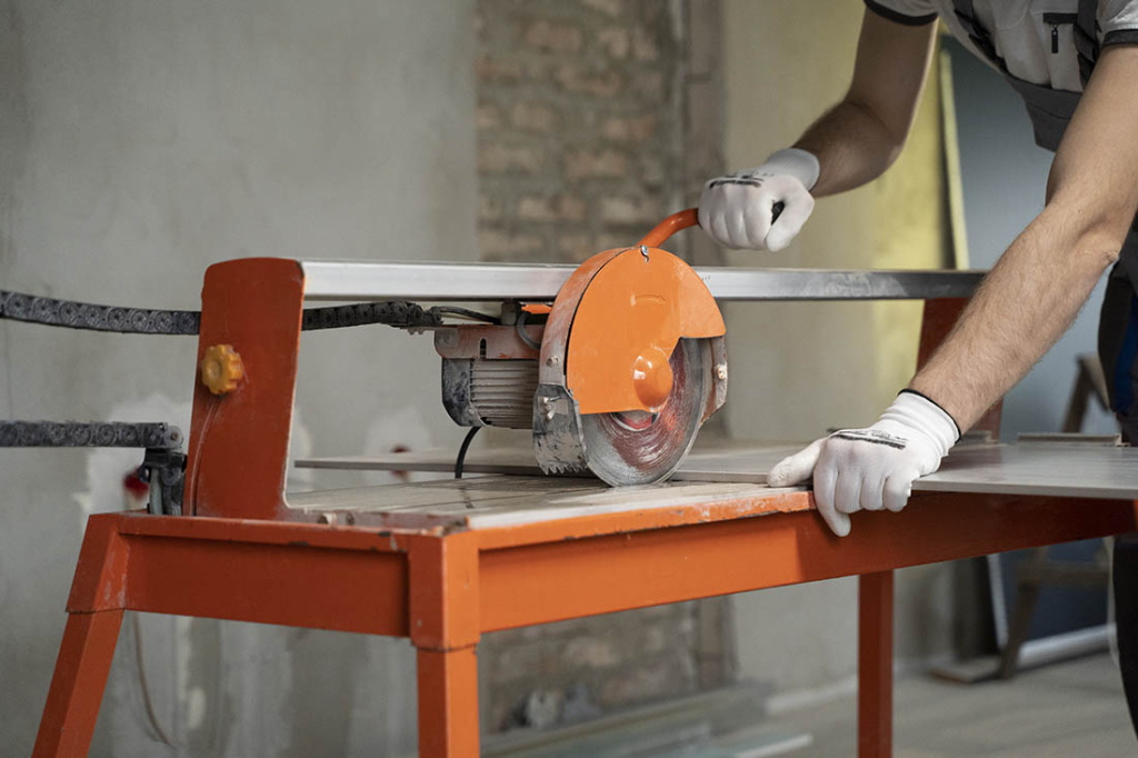 Электрический плиткорез