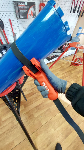 Ремешковый держатель для труб 42478  Ridgid