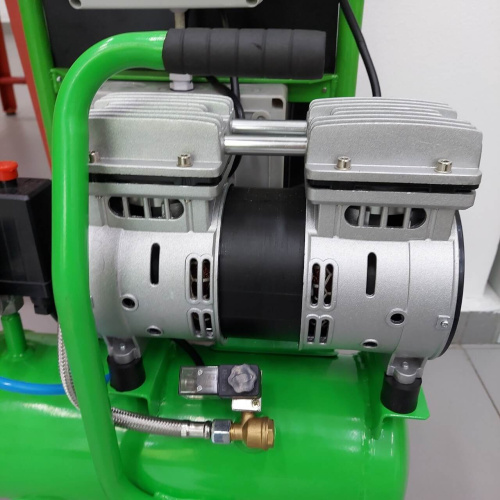 Компрессор ESSON PULSE 100 для промывки систем отопления и водоснабжения