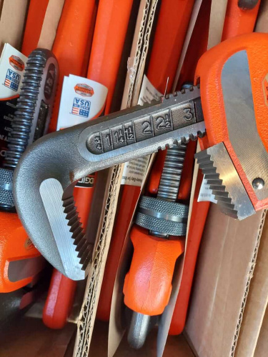 Прямой трубный ключ модель 18  2,5"     31025 Ridgid