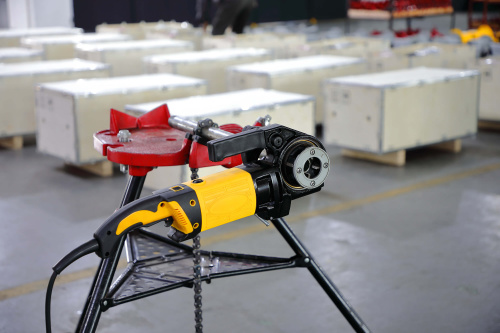 Резьбонарезной электрический клупп SQ30A (1/2-1.1/4) HSS